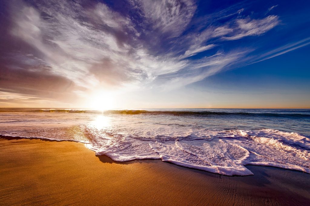 Strand bei Sonnenaufgang